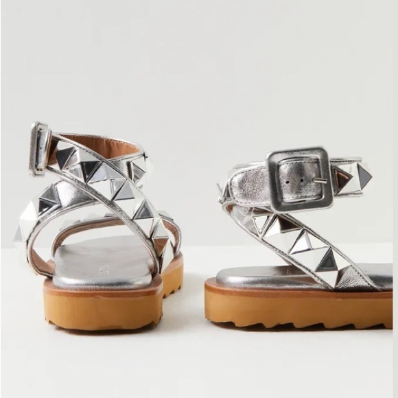 FREE PEOPLE VICENZA LEON STUDDED SANDALS - Picture 3 of 10